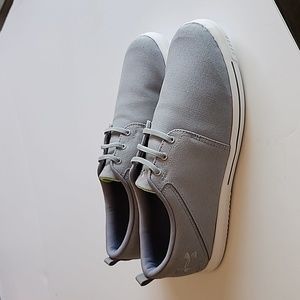 NWOT Under Armor Men's  Gray Stretch Canvas Upper Stretch Bungee Lacing Shoes